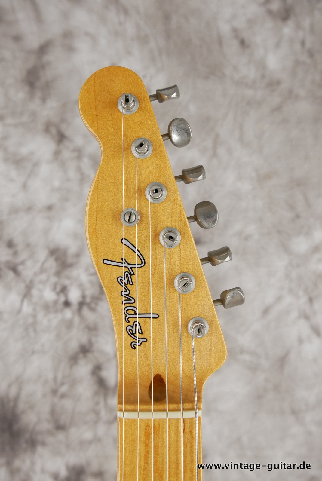 img/vintage/5472/Fender_Telecaster_52_reissue_2002_blond_USA-003.JPG
