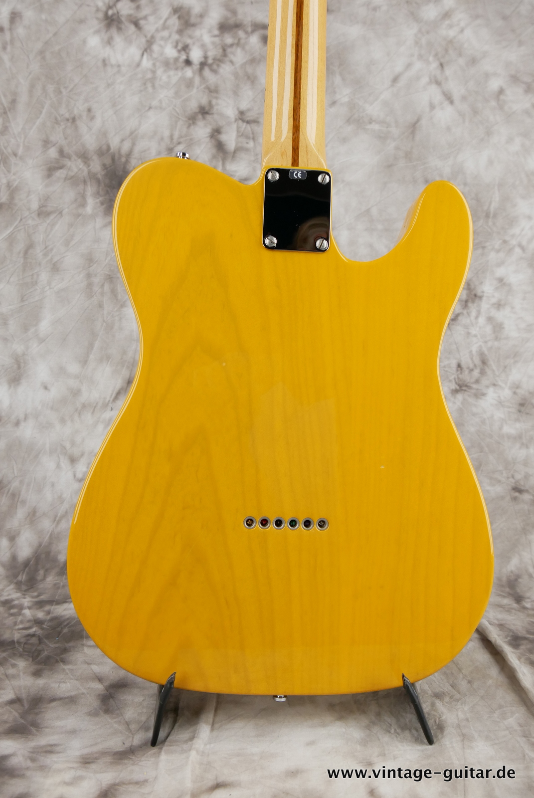 img/vintage/5472/Fender_Telecaster_52_reissue_2002_blond_USA-008.JPG