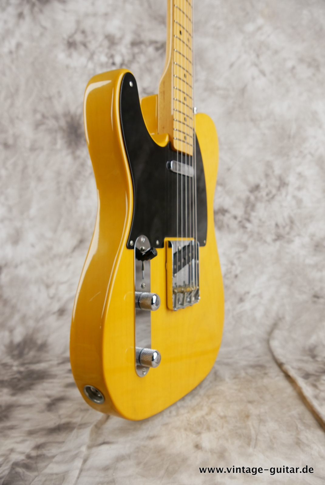img/vintage/5472/Fender_Telecaster_52_reissue_2002_blond_USA-009.JPG