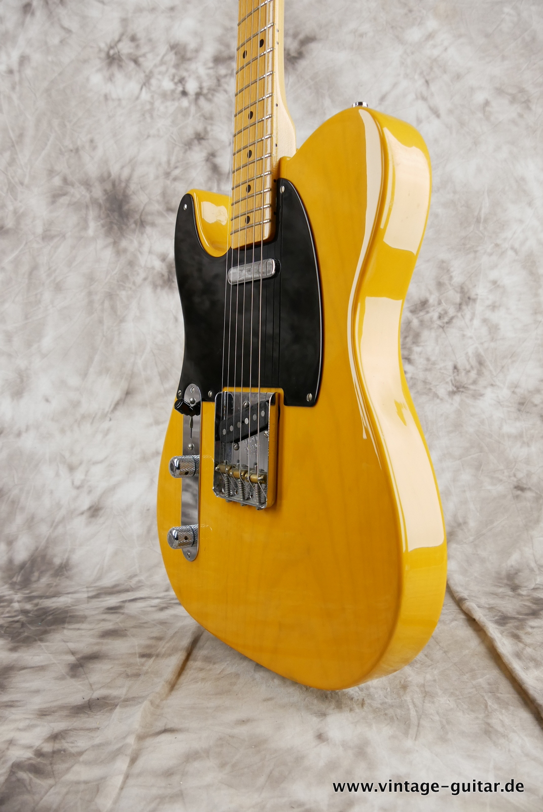img/vintage/5472/Fender_Telecaster_52_reissue_2002_blond_USA-010.JPG