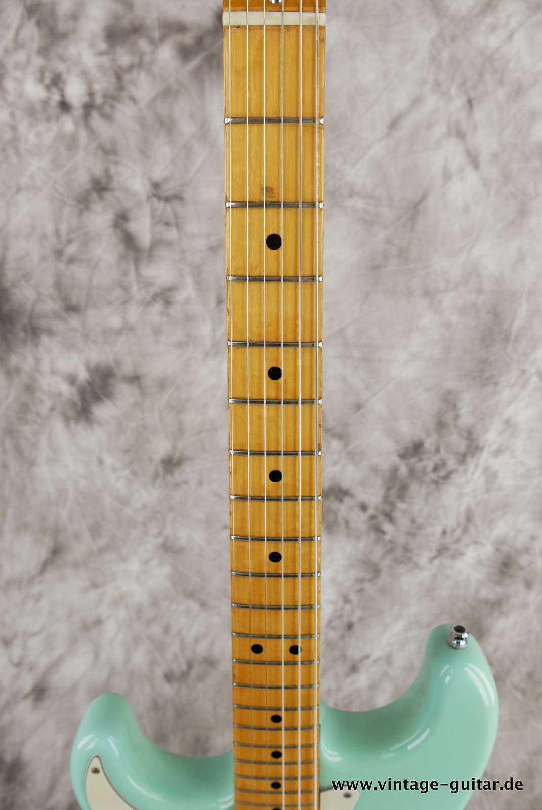 Fender-Stratocaster-lefthand-1976-seafoam-green-refinish-005.JPG