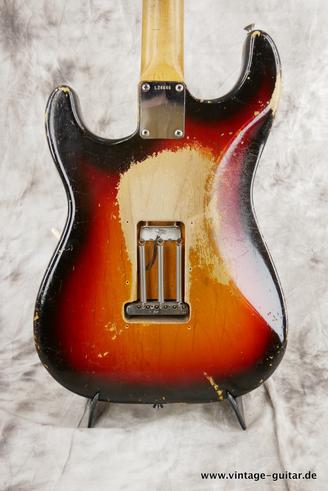 Fender-Stratocaster-1964:1965-first-owner-sunburst-008.JPG