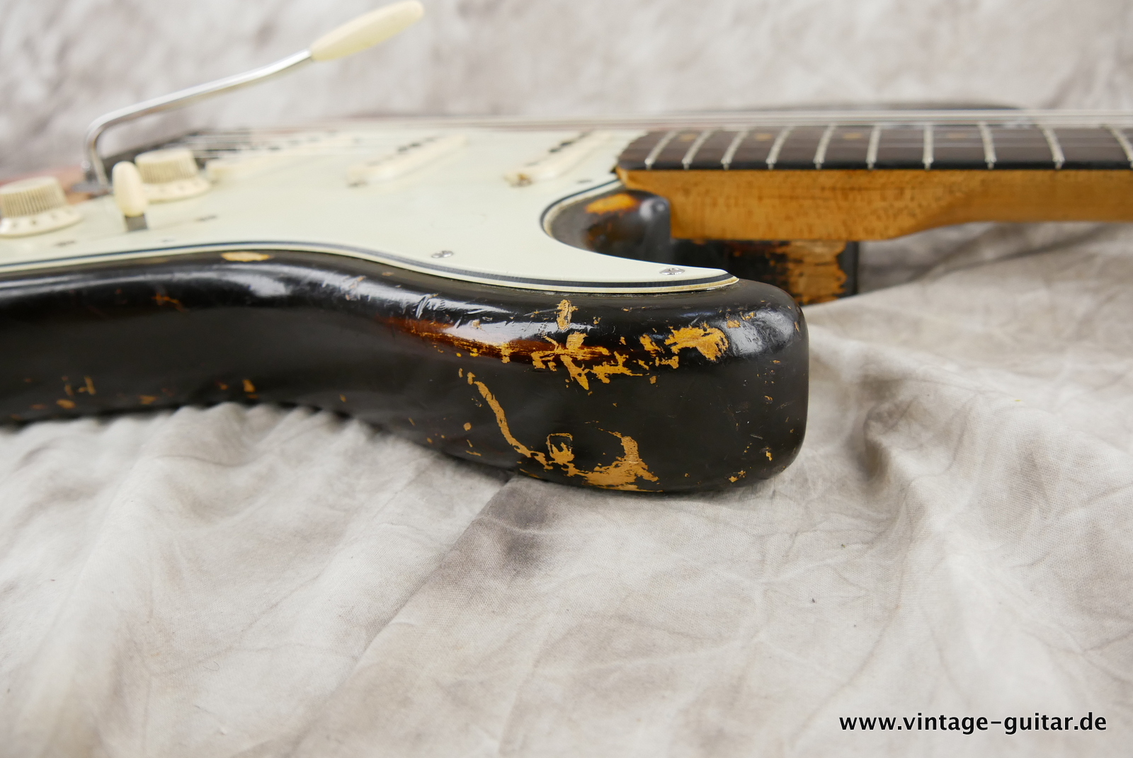 Fender-Stratocaster-1964:1965-first-owner-sunburst-015.JPG