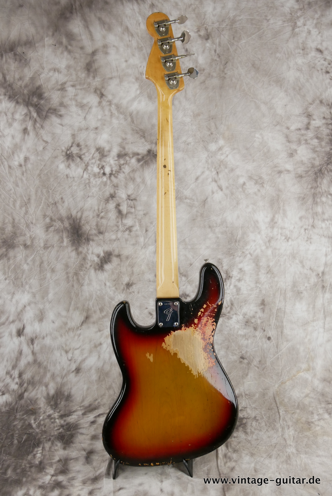 img/vintage/5483/Fender-Jazz-Bass-alder-body-1974-sunburst-002.JPG