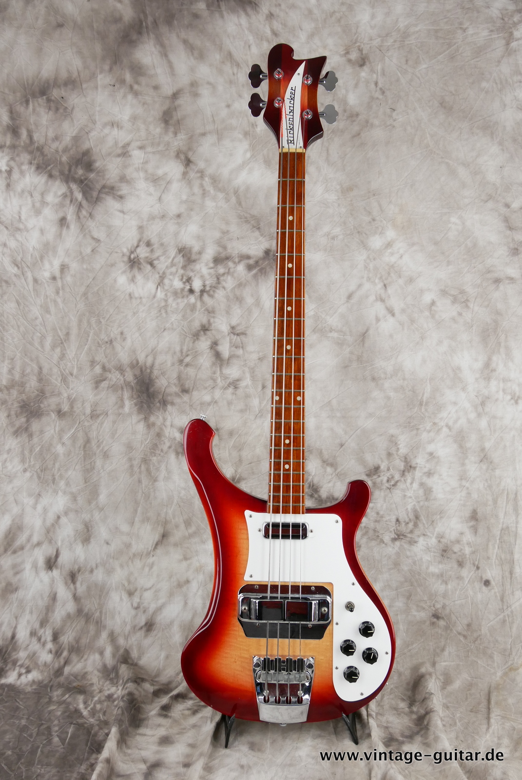 Rickenbacker-4001-V63-1999-001.JPG