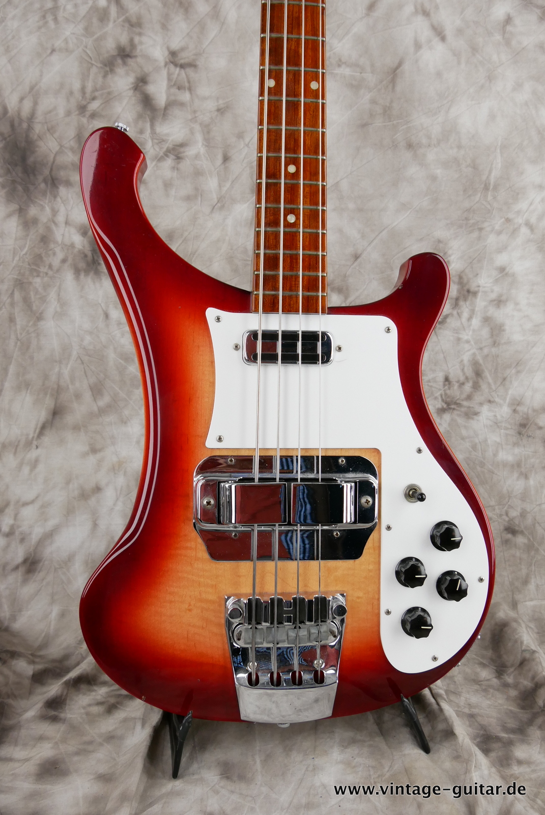 Rickenbacker-4001-V63-1999-003.JPG