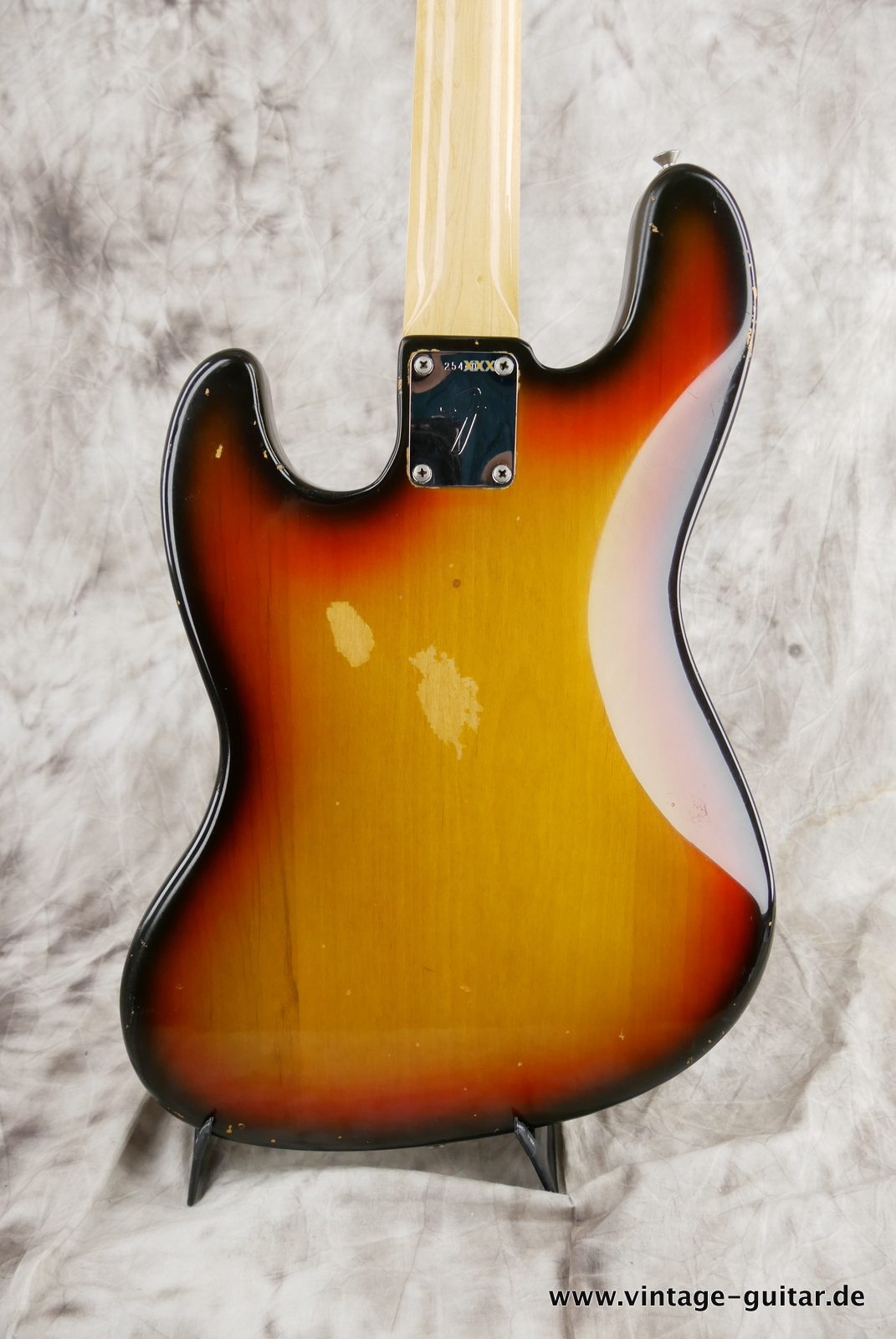 Fender-Jazz-Bass-1969-sunburst-006.JPG