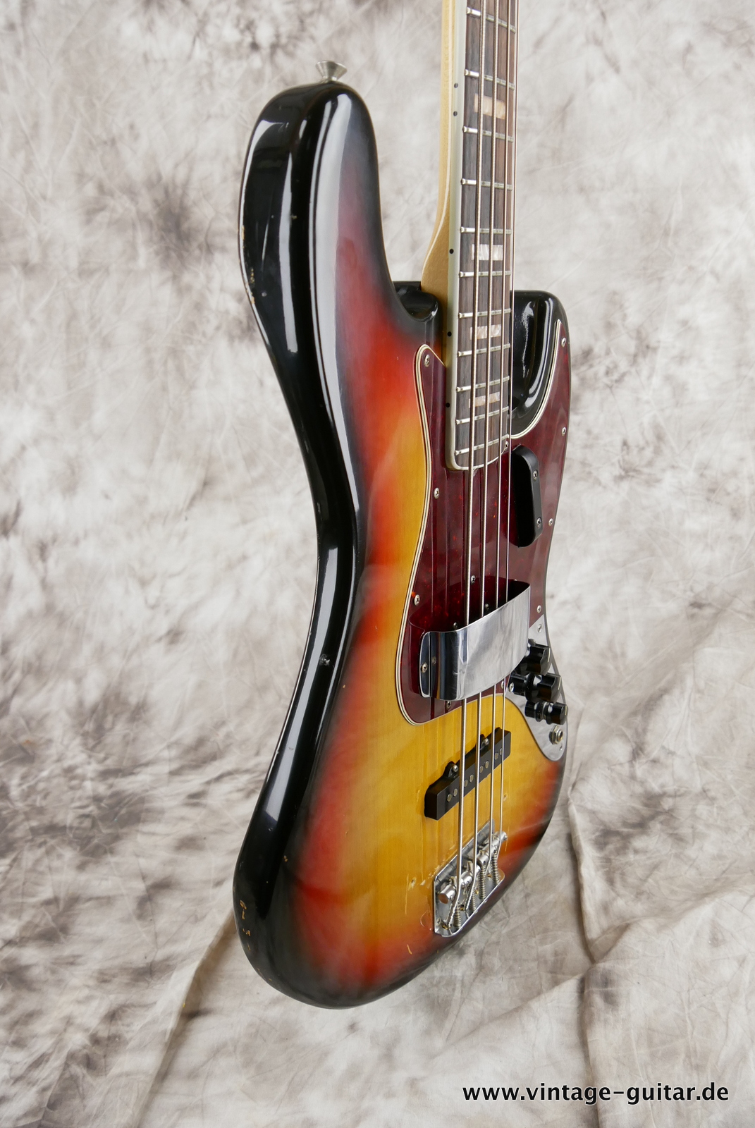 Fender-Jazz-Bass-1969-sunburst-009.JPG