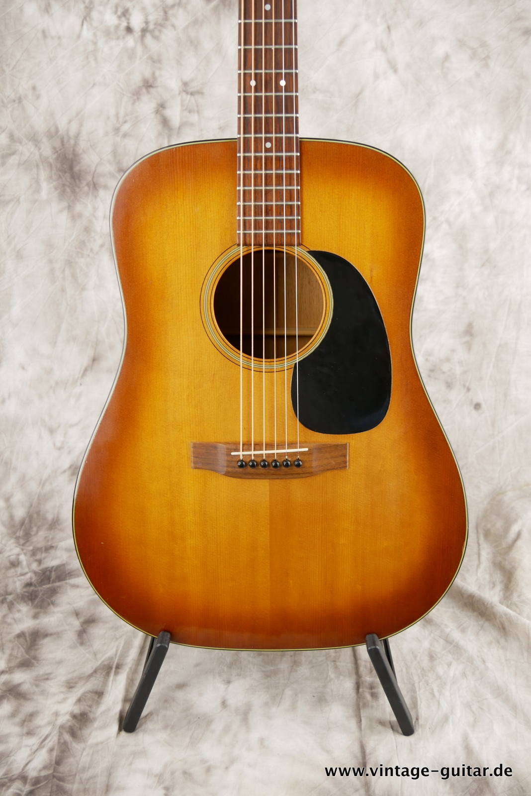 Martin-D-18-1978-shaded-top-007.JPG