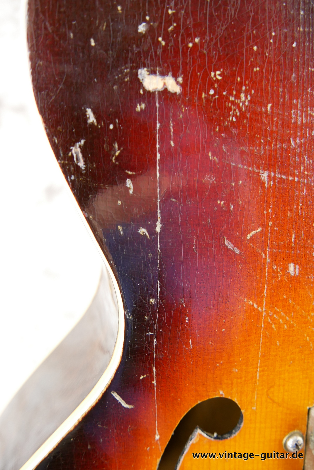 Gibson_ES_150_P_13_PU_sunburst_1942-014.JPG