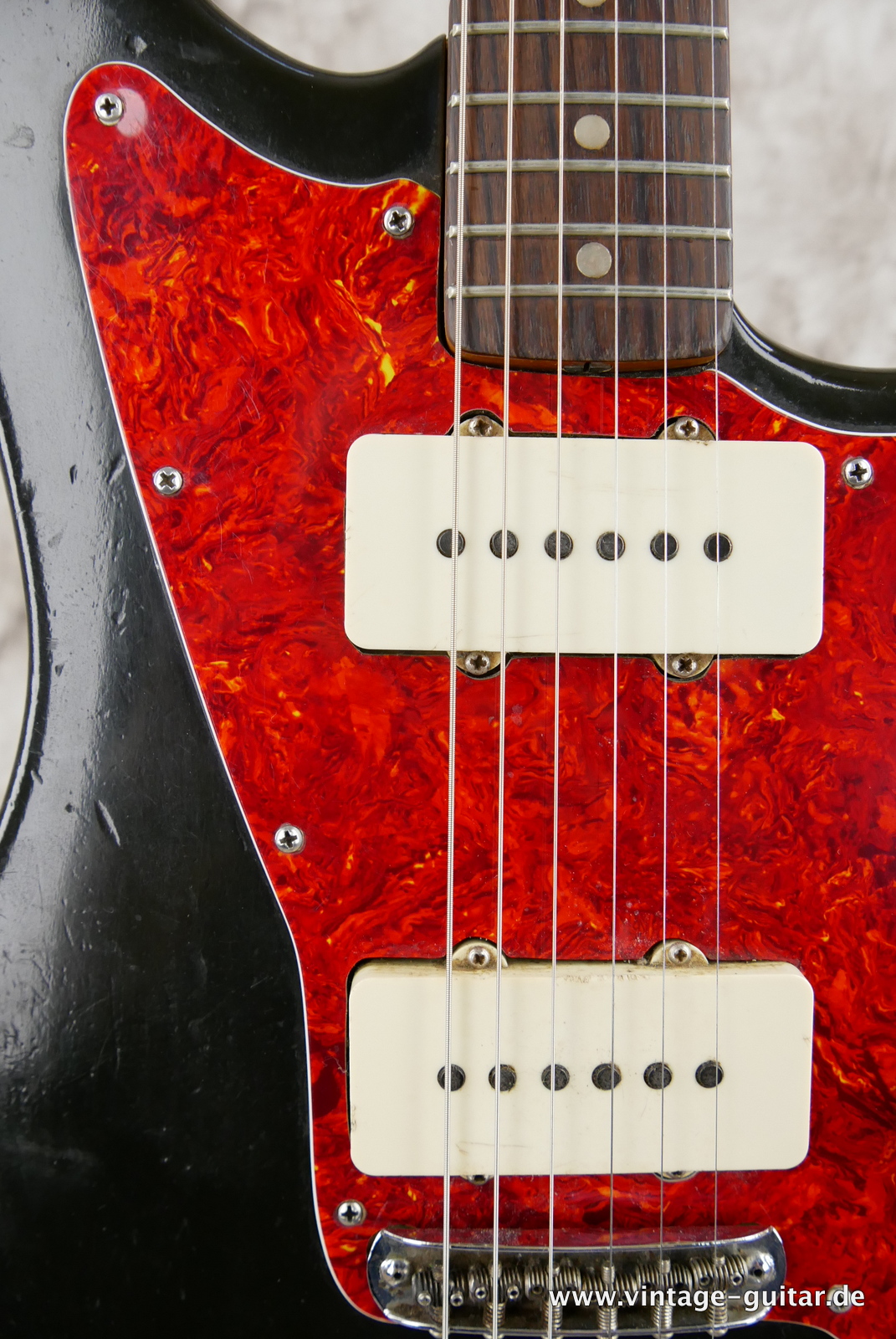 img/vintage/5505/Fender_Jazzmaster_black_mods_USA_1965-013.JPG