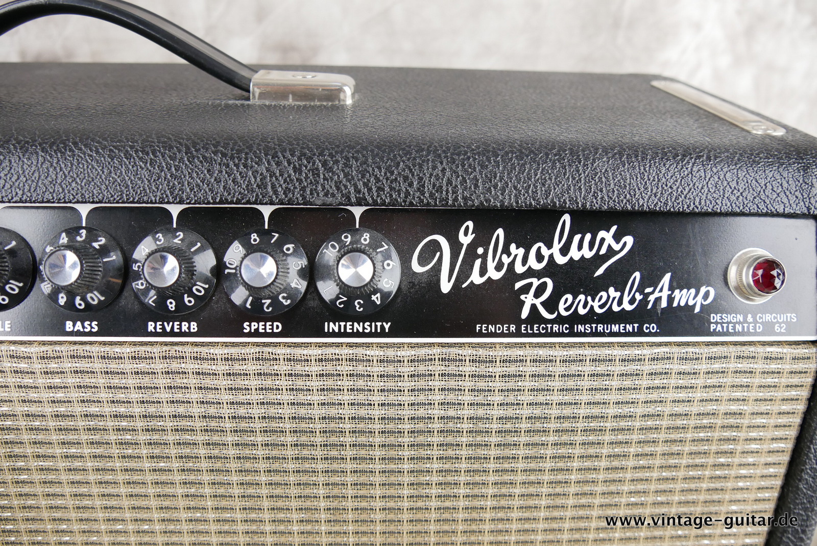 img/vintage/5507/Fender_Vibrolux_Reverb_blackface_black_1965-006.JPG