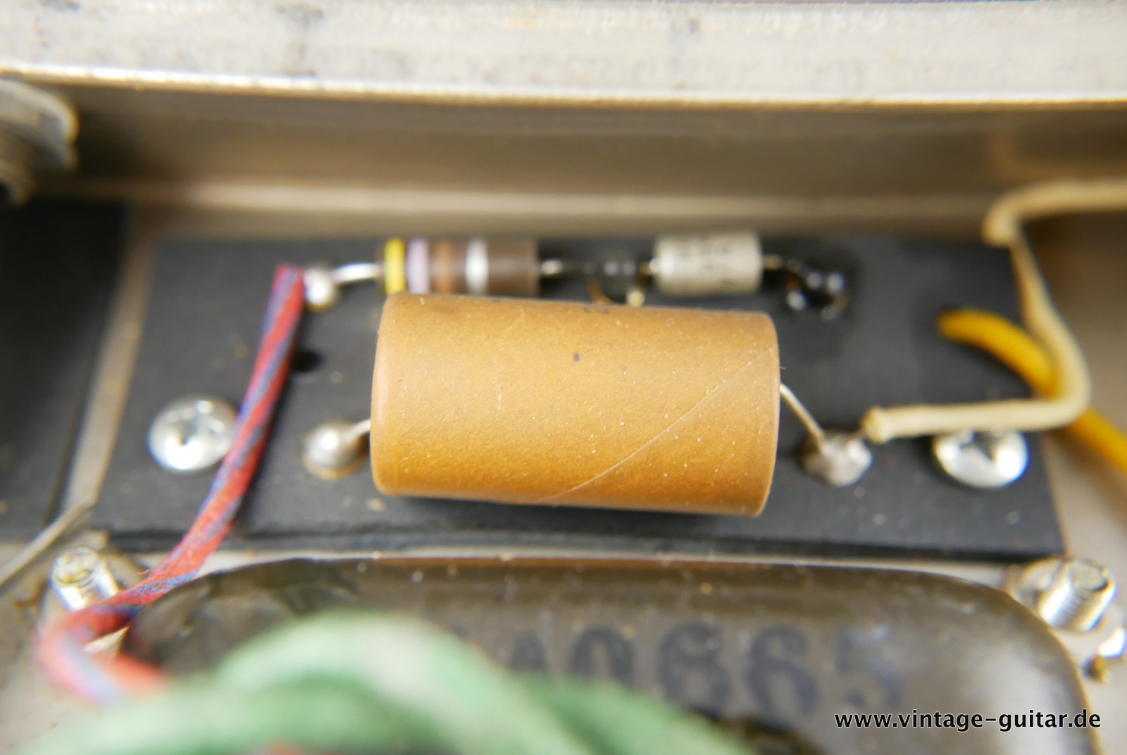 img/vintage/5507/Fender_Vibrolux_Reverb_blackface_black_1965-024.JPG
