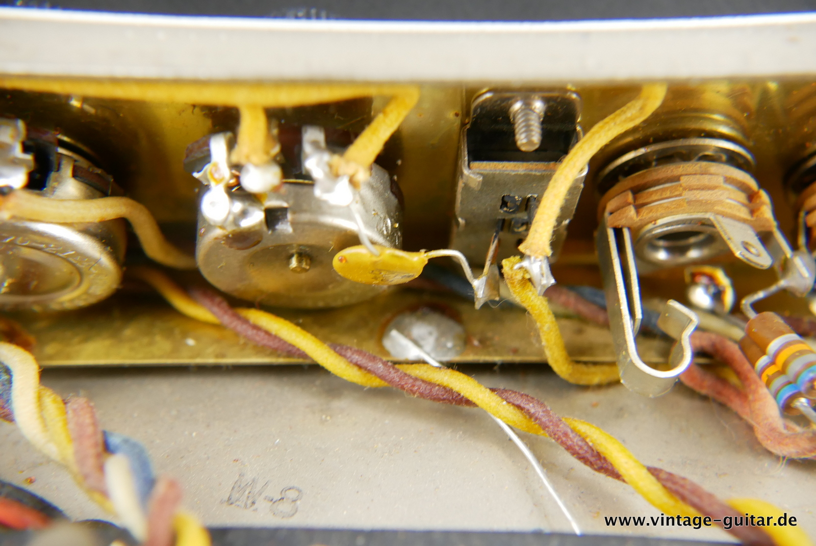 img/vintage/5507/Fender_Vibrolux_Reverb_blackface_black_1965-029.JPG