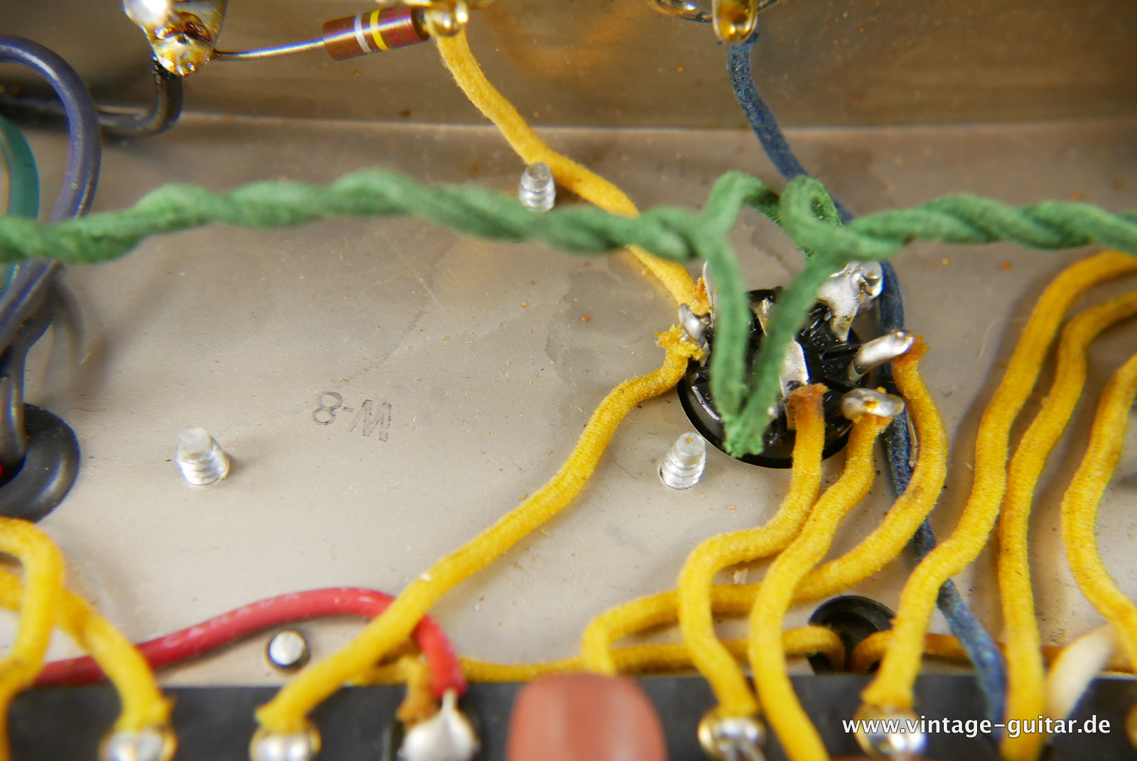 img/vintage/5507/Fender_Vibrolux_Reverb_blackface_black_1965-033.JPG