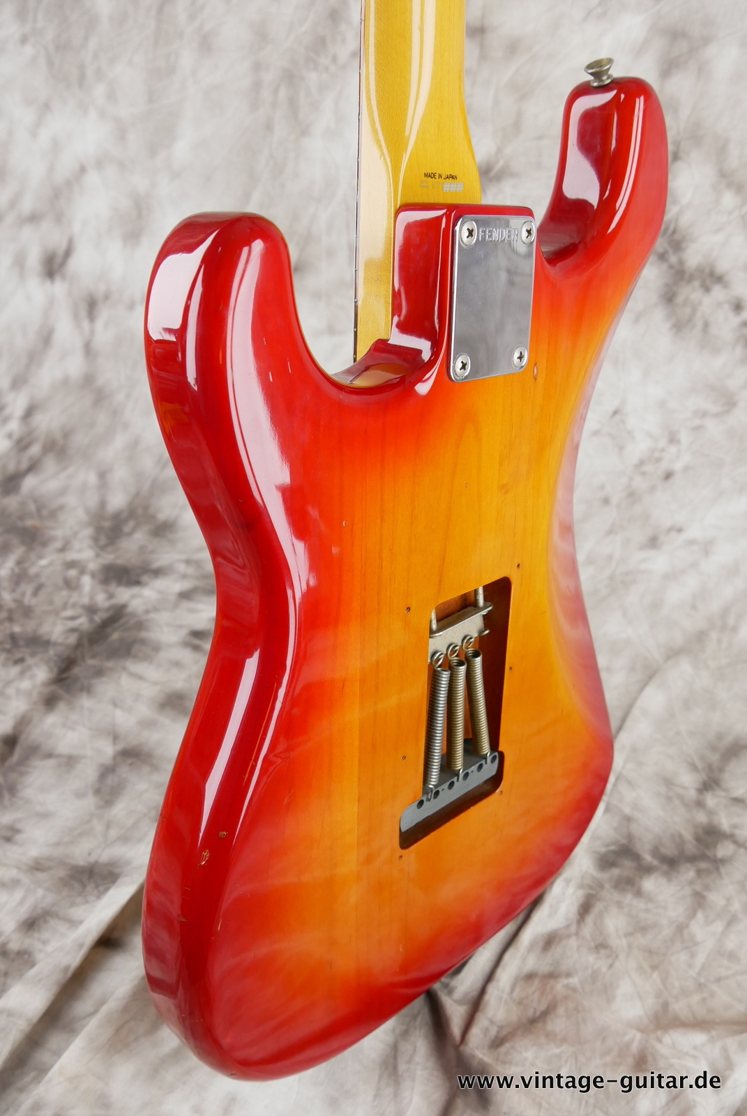 img/vintage/5510/Fender_Stratocaster_ST_62_Japan_sienna_burst_1984-007.JPG