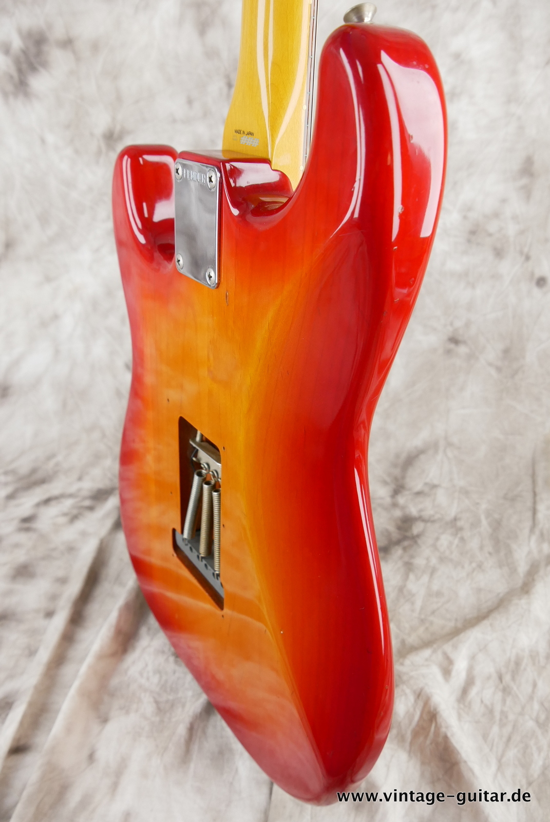 img/vintage/5510/Fender_Stratocaster_ST_62_Japan_sienna_burst_1984-008.JPG