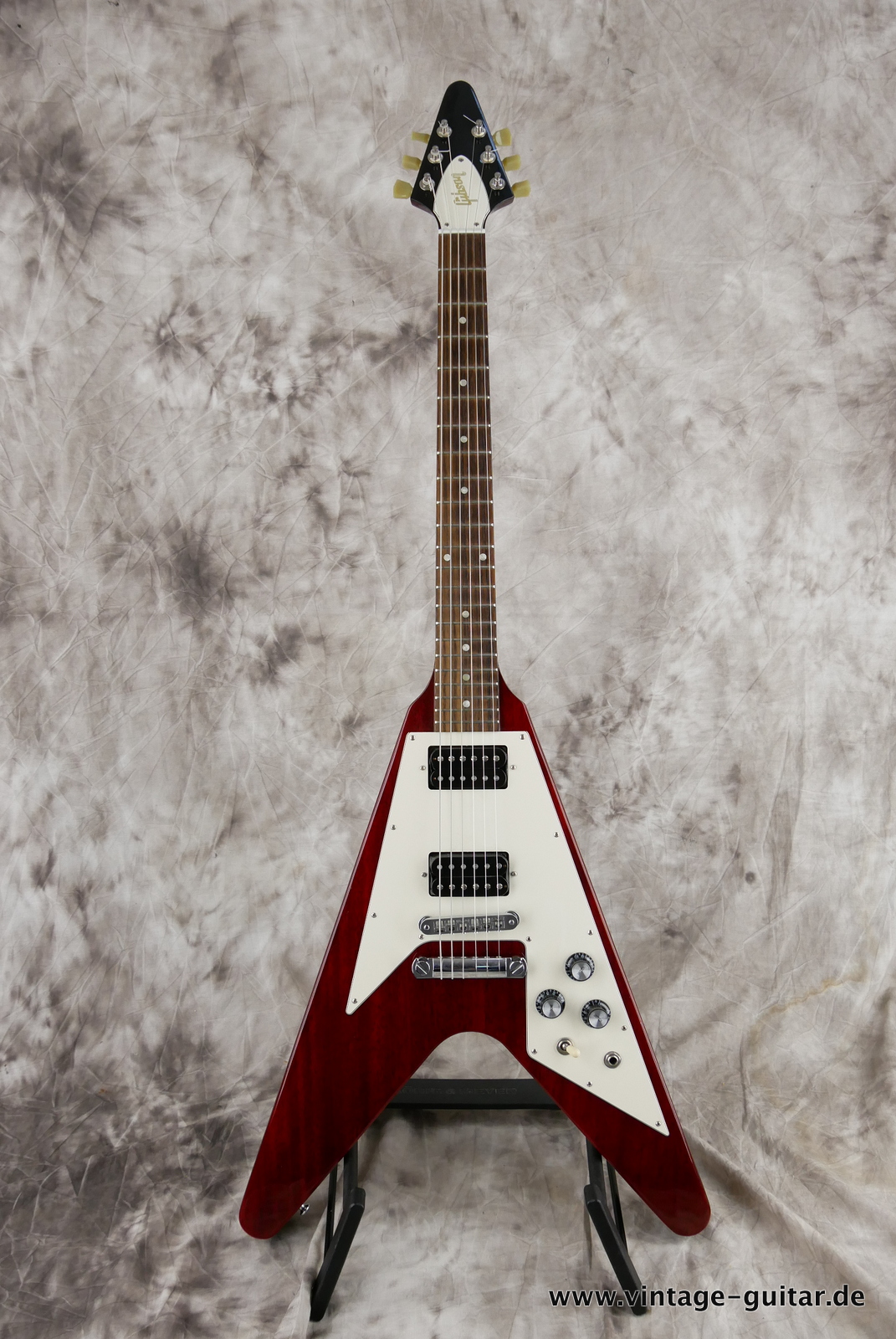 Gibson-Flying-V-68-Reissue-2011-cherry-001.JPG