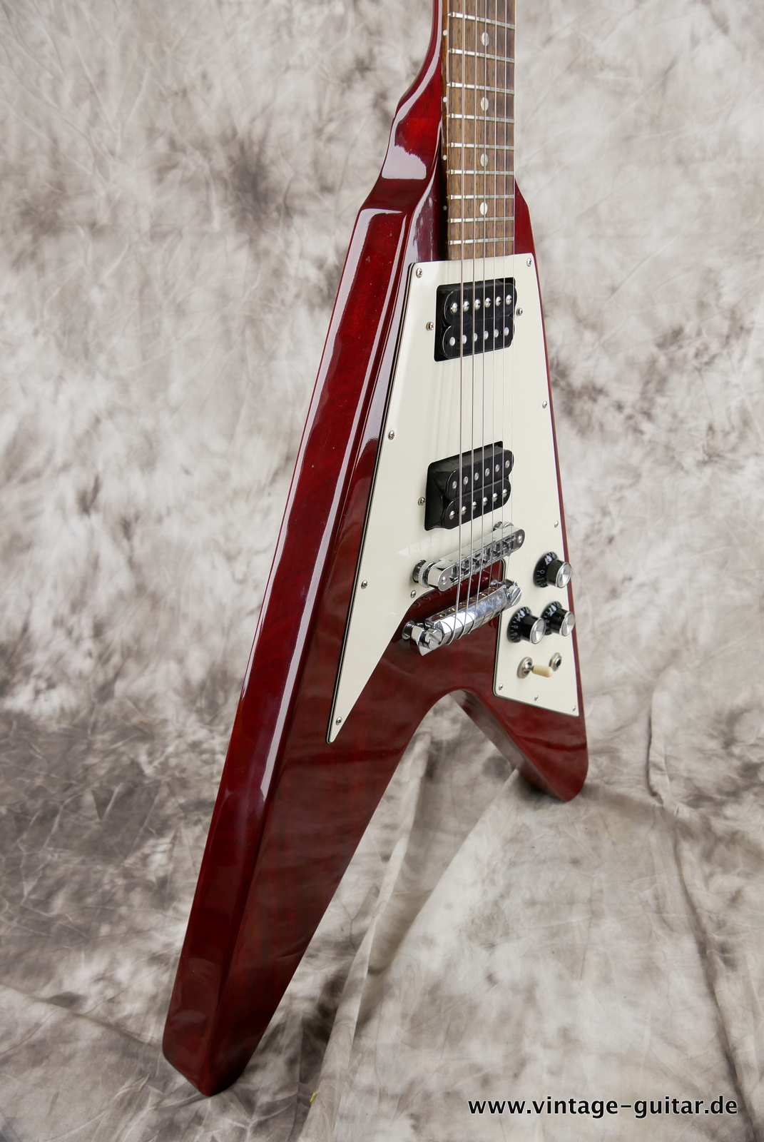 Gibson-Flying-V-68-Reissue-2011-cherry-009.JPG