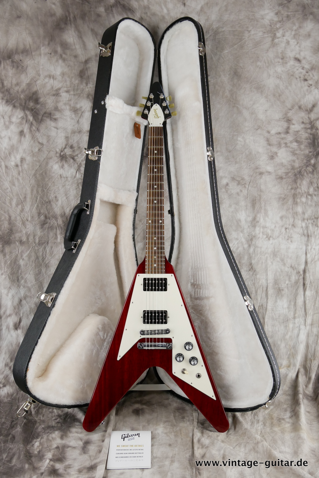 Gibson-Flying-V-68-Reissue-2011-cherry-017.JPG