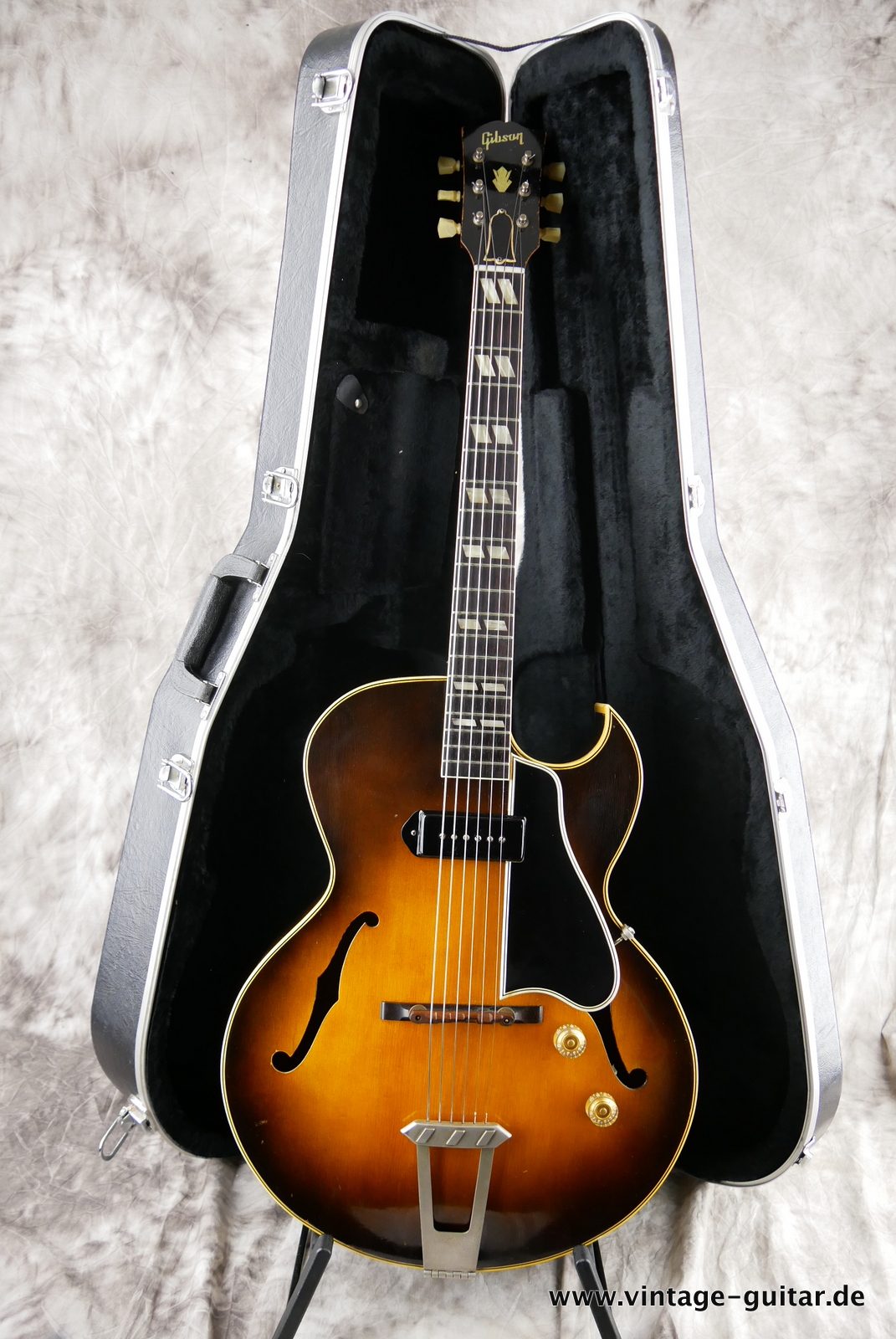img/vintage/5520/Gibson_ES-175_P_90_sunburst_1950-014.JPG