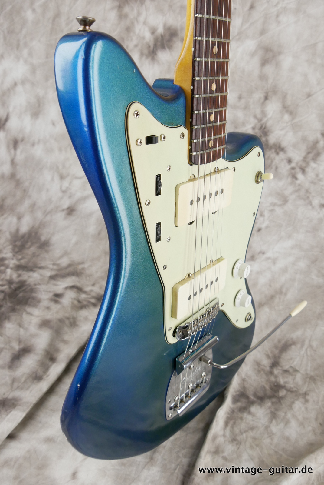 img/vintage/5522/Fender_Jazzmaster_60s_body_allparts_neck_lake_placid_blue_2015-005.JPG