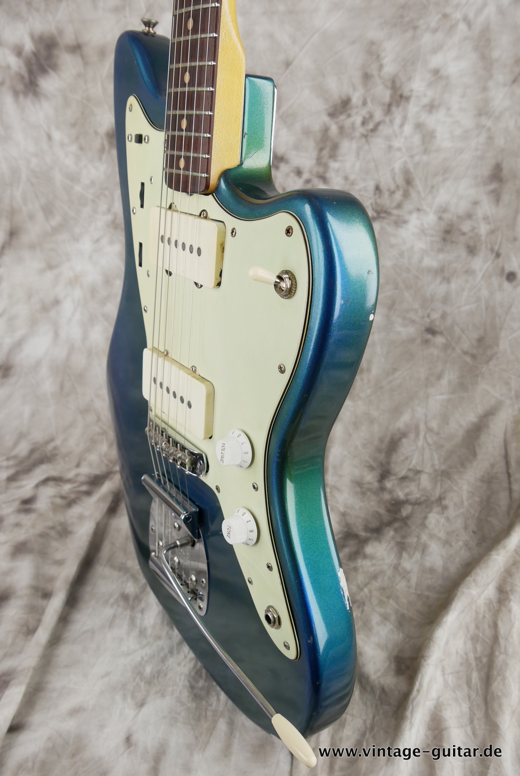 img/vintage/5522/Fender_Jazzmaster_60s_body_allparts_neck_lake_placid_blue_2015-006.JPG