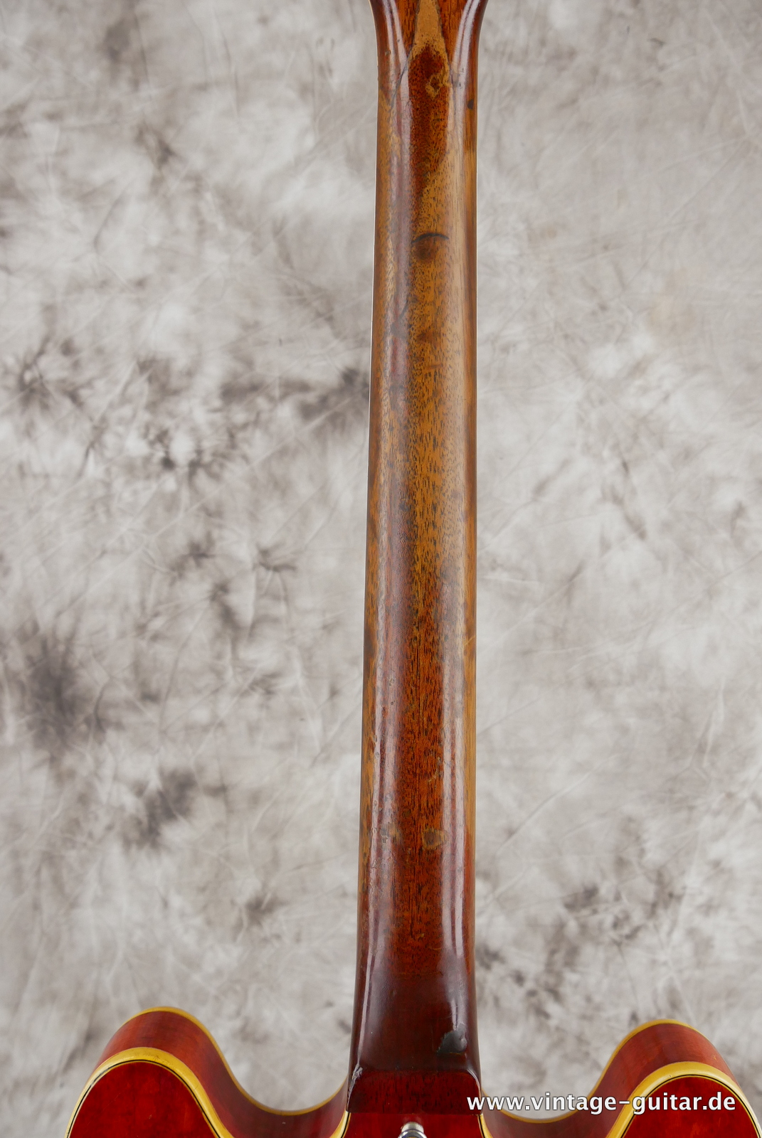 img/vintage/5524/Gibson_ES_355_mono_cherry_1968-012.JPG