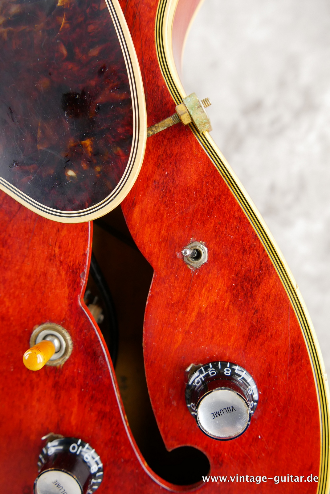 img/vintage/5524/Gibson_ES_355_mono_cherry_1968-015.JPG