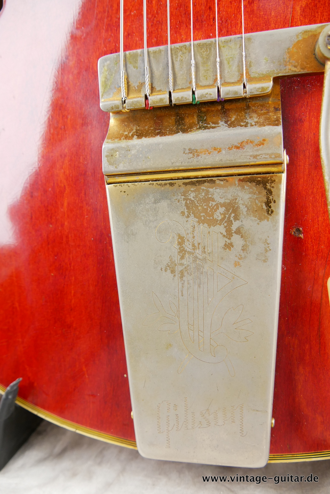 img/vintage/5524/Gibson_ES_355_mono_cherry_1968-019.JPG