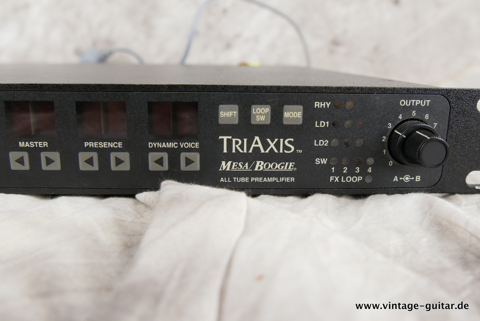 img/vintage/5527/Mesa_Boogie_Triaxis_V2_Midi_1994-004.JPG