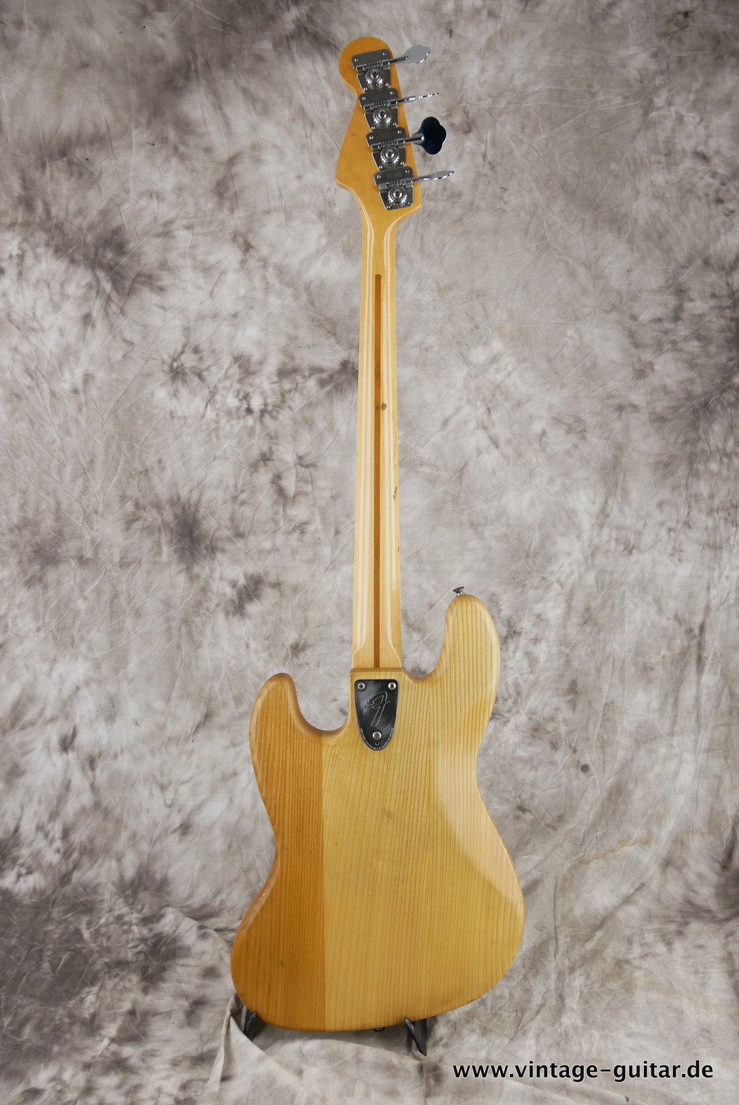Fender-Jazz-Bass-1978-natural-finish-removed-002.JPG