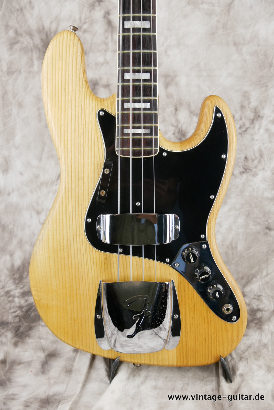 Fender-Jazz-Bass-1978-natural-finish-removed-007.JPG
