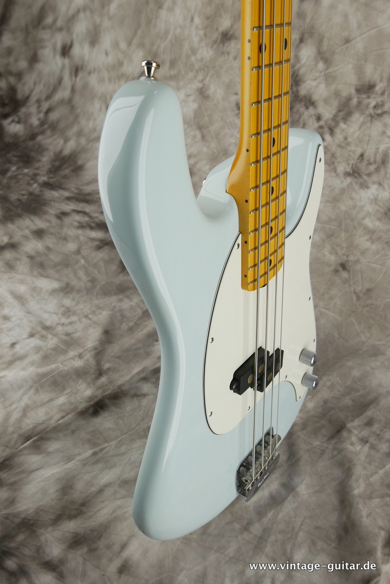img/vintage/5531/Music_Man_cutlass_Bass_daphne_blue_2017-005.JPG