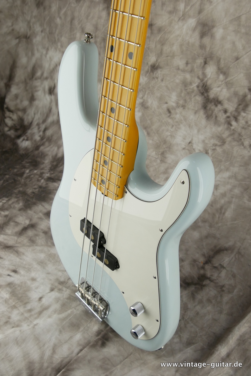 img/vintage/5531/Music_Man_cutlass_Bass_daphne_blue_2017-006.JPG