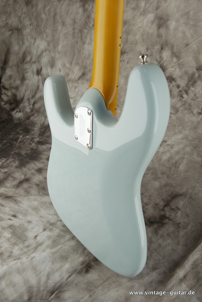 img/vintage/5531/Music_Man_cutlass_Bass_daphne_blue_2017-008.JPG