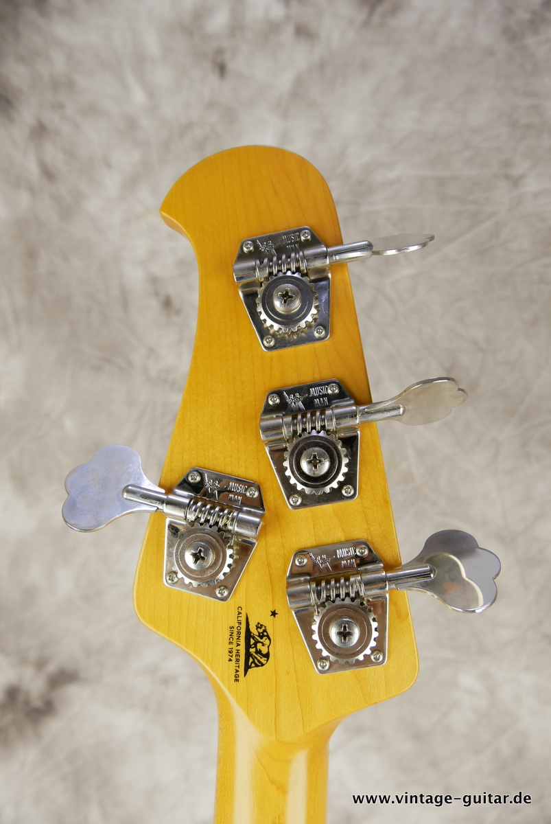 img/vintage/5531/Music_Man_cutlass_Bass_daphne_blue_2017-010.JPG