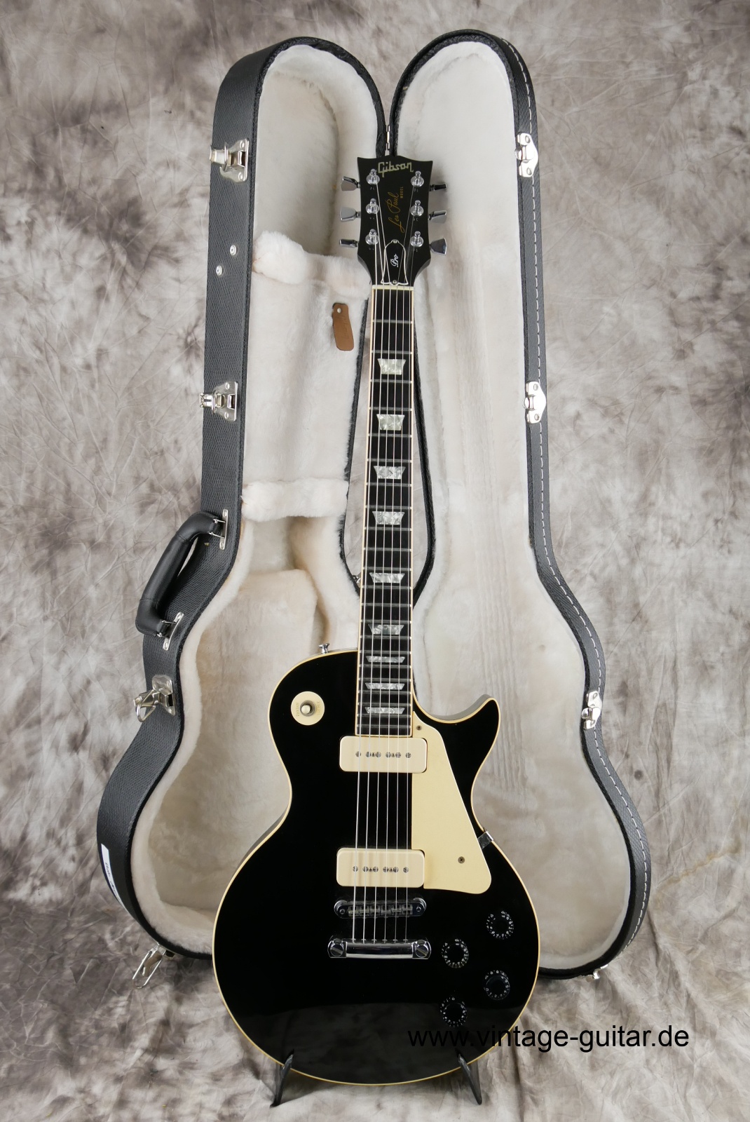 Gibson_Les_Paul_Pro_Deluxe_black_1979-014.JPG