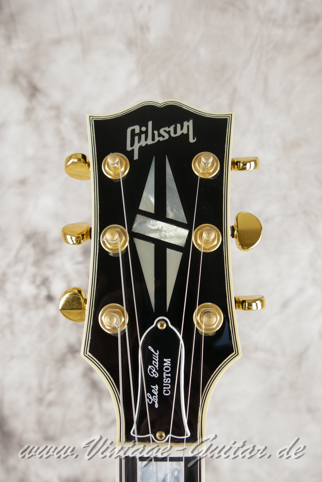 Gibson-Les-Paul-Custom-57-RI-Pre-Historic-003.jpg
