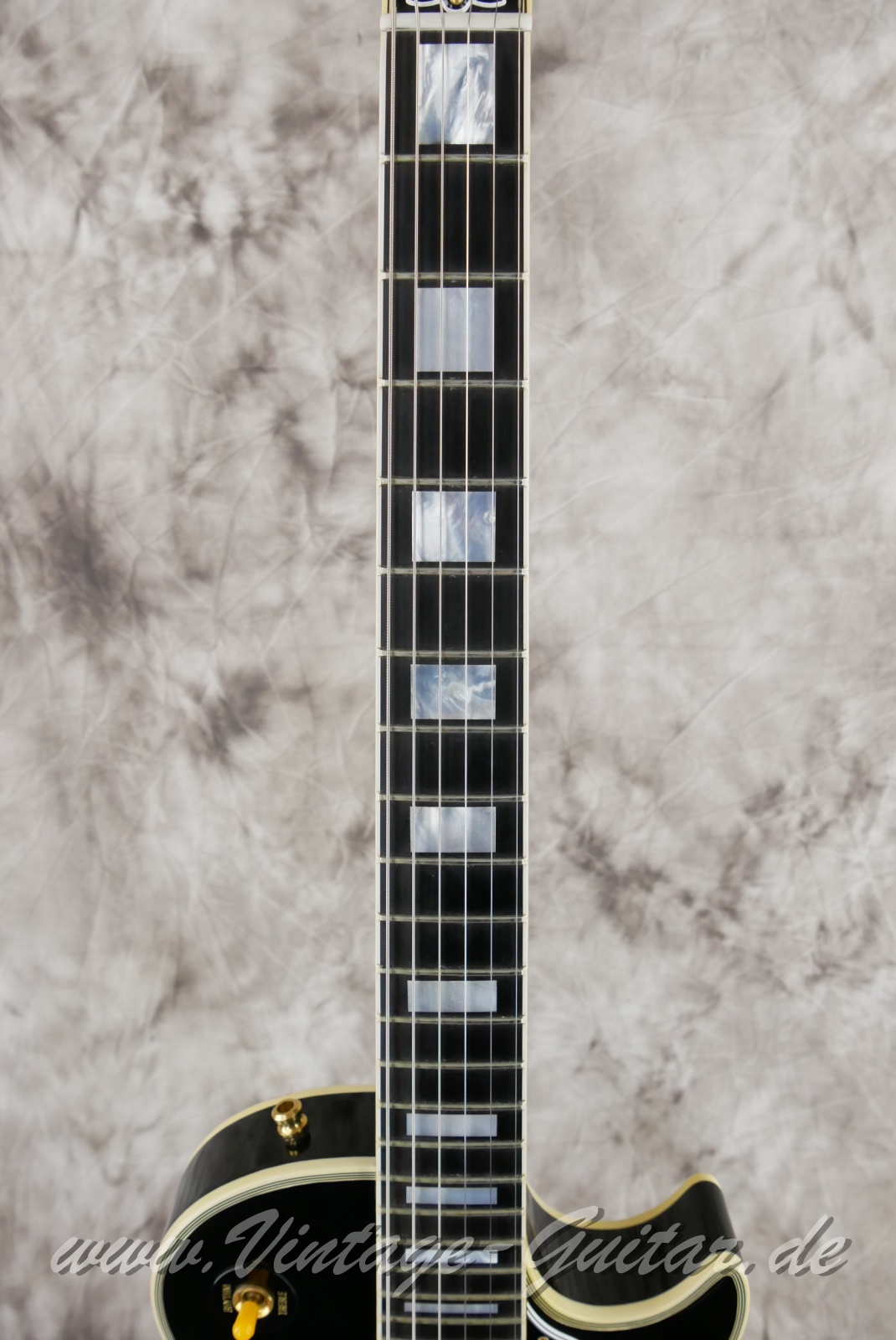 Gibson-Les-Paul-Custom-57-RI-Pre-Historic-005.jpg