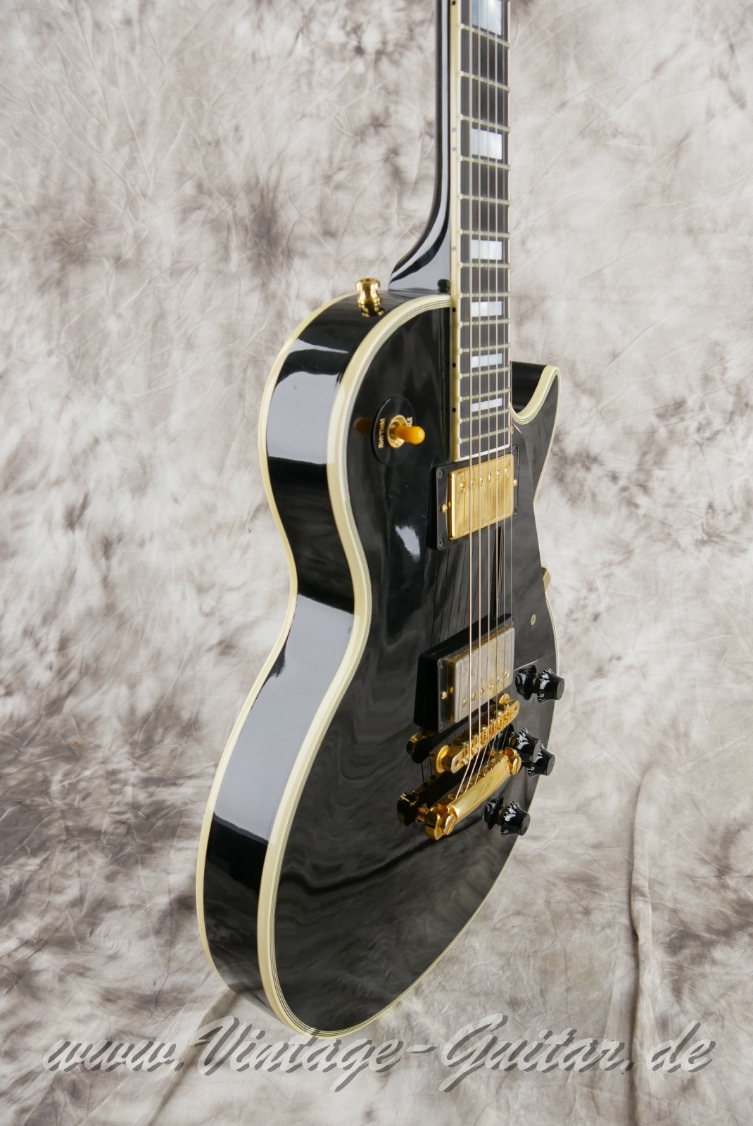 Gibson-Les-Paul-Custom-57-RI-Pre-Historic-007.jpg