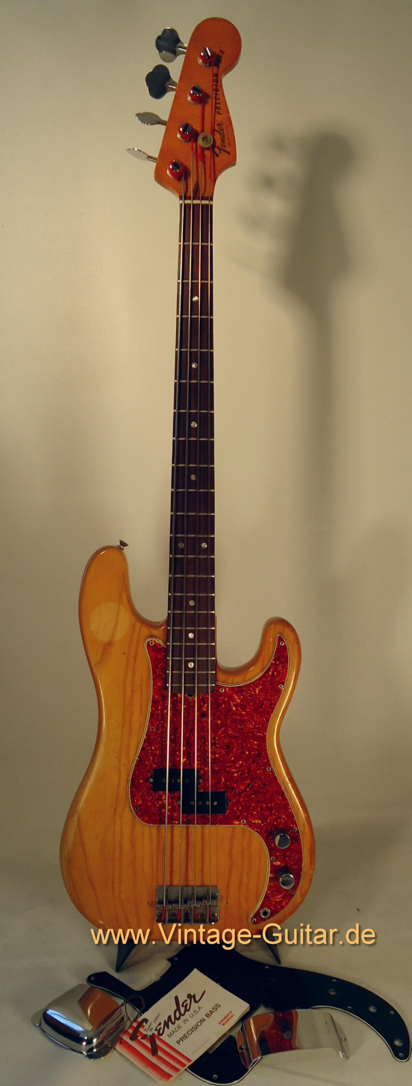 Fender-Precision-1978-natural-1.jpg
