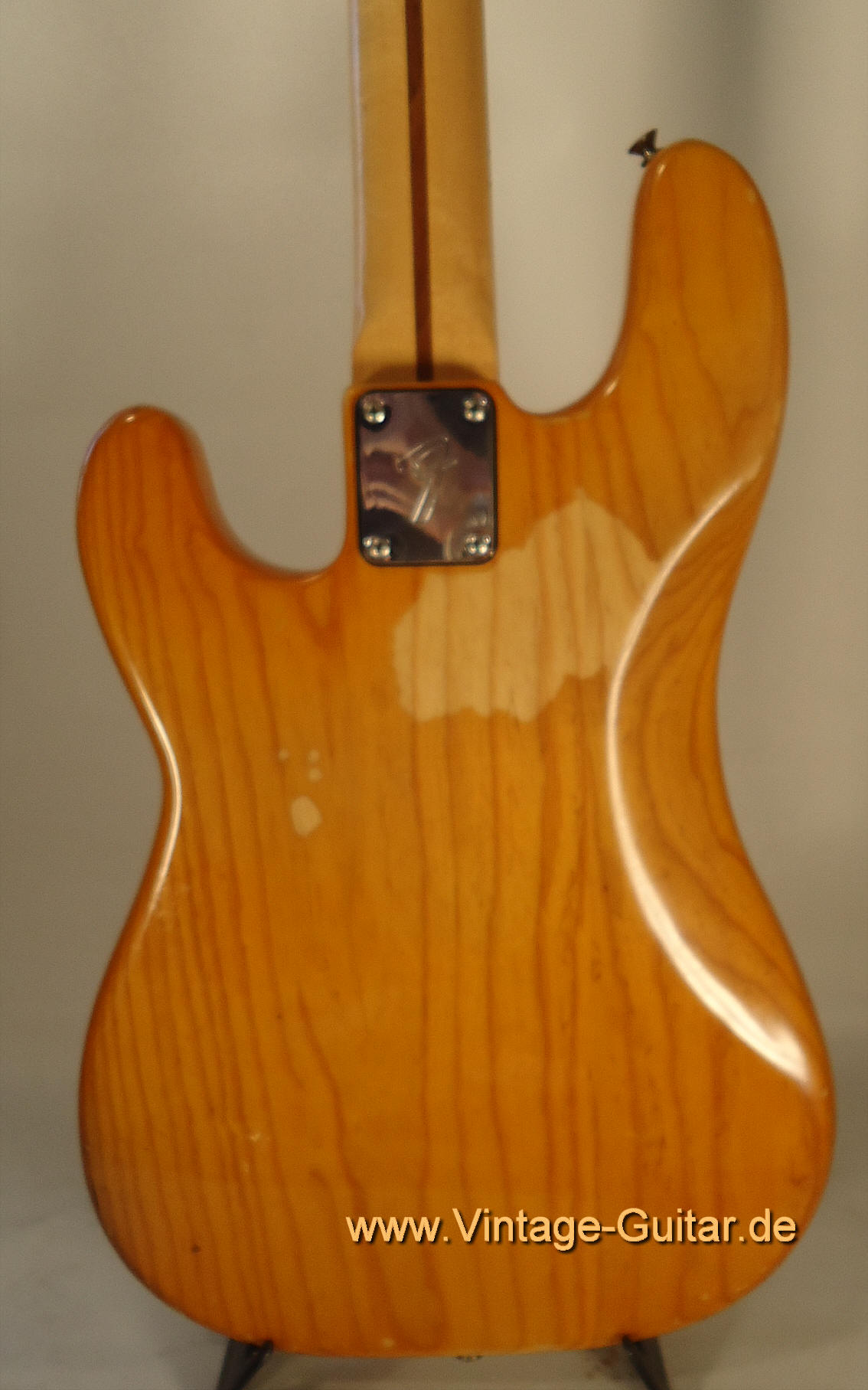 Fender-Precision-1978-natural-3.jpg
