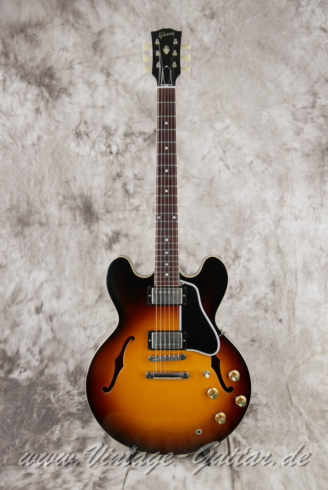 Gibson-ES335-61-RI-Custom-Shop-Historic-Reissue-2017-historic-burst-001.jpg