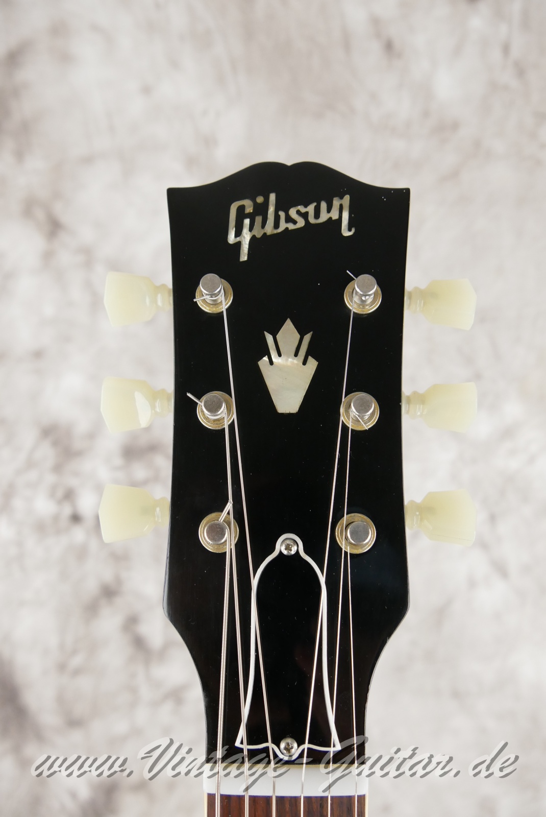 img/vintage/5540/Gibson-ES335-61-RI-Custom-Shop-Historic-Reissue-2017-historic-burst-003.jpg