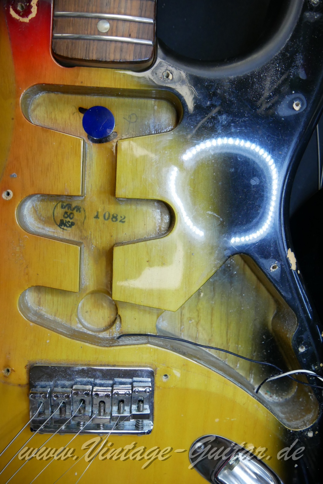 img/vintage/5542/Fender_Stratocaster_hardtail_USA_sunburst_1978-017.JPG