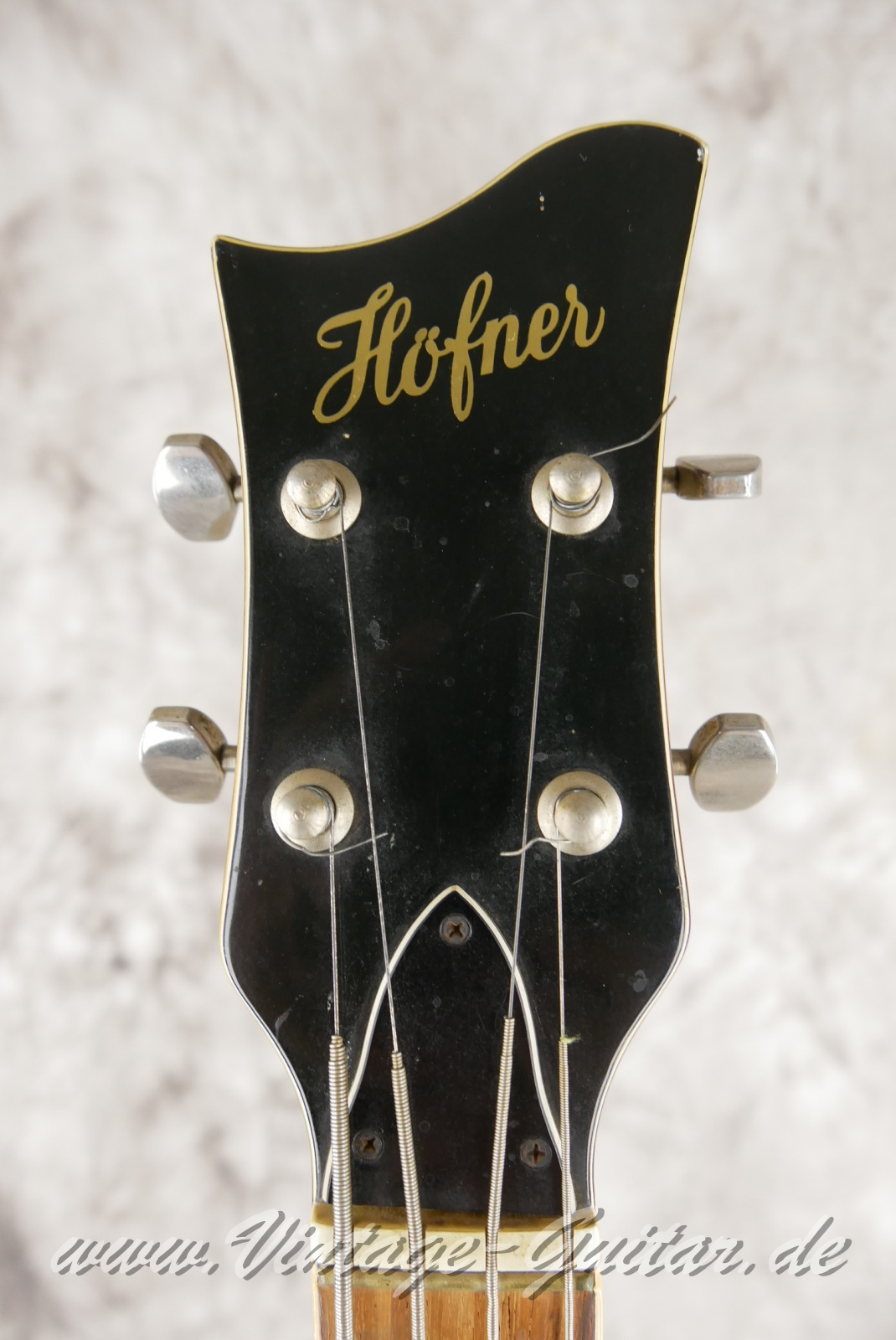 Hoefner-Violin-Bass-1972-sunburst-003.jpg