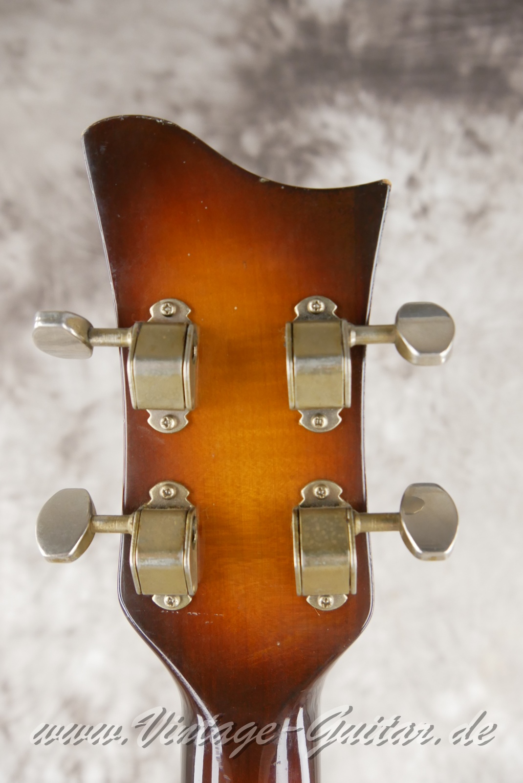 Hoefner-Violin-Bass-1972-sunburst-004.jpg