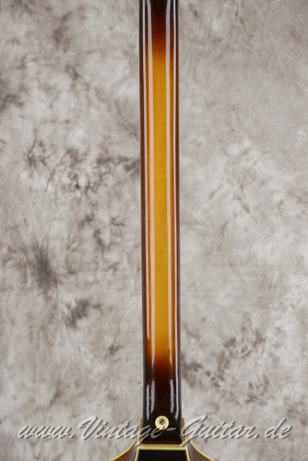 Hoefner-Violin-Bass-1972-sunburst-006.jpg