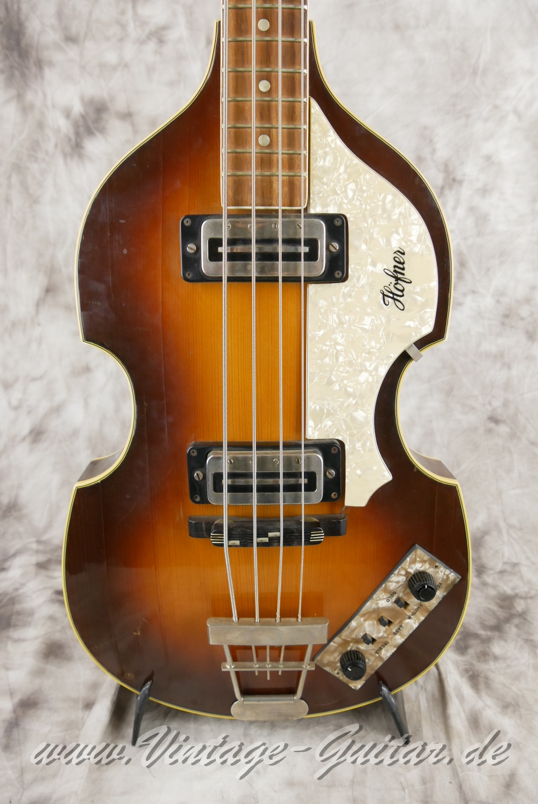 Hoefner-Violin-Bass-1972-sunburst-007.jpg